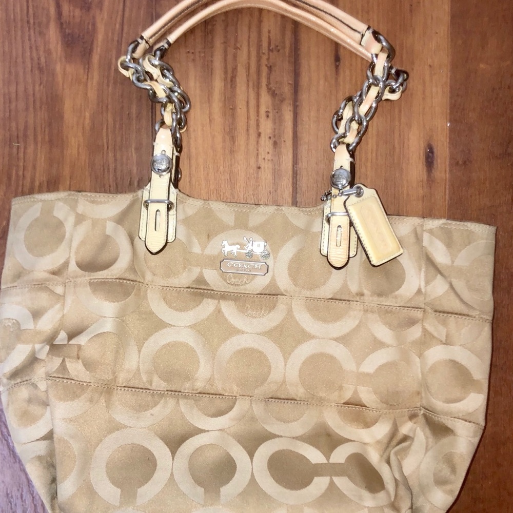 Medium oversized coach mono brown w a cream accent